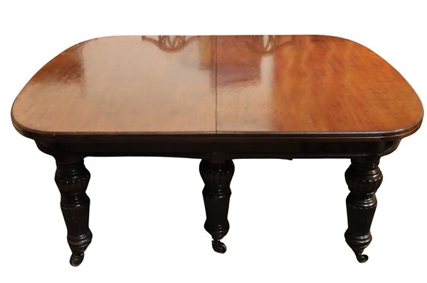 Lot 38 - DINING TABLE
