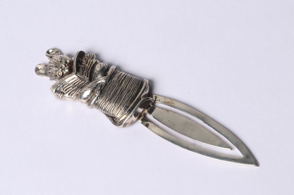 Lot 1066 - SILVER BOOKMARK