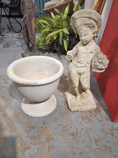 Lot 414 - GARDEN ORNAMENTS