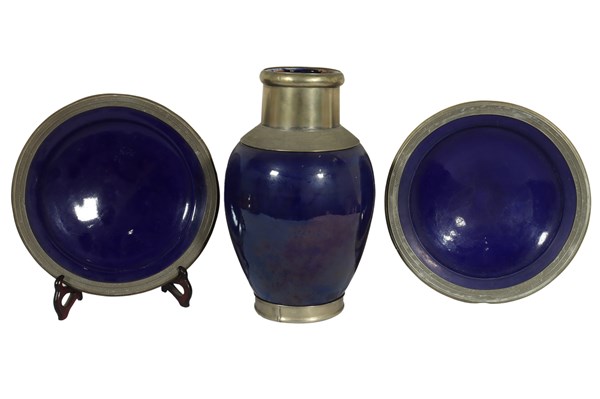 Lot 269 - MOROCCAN COBALT BLUE VASE AND PLATE SET (3)