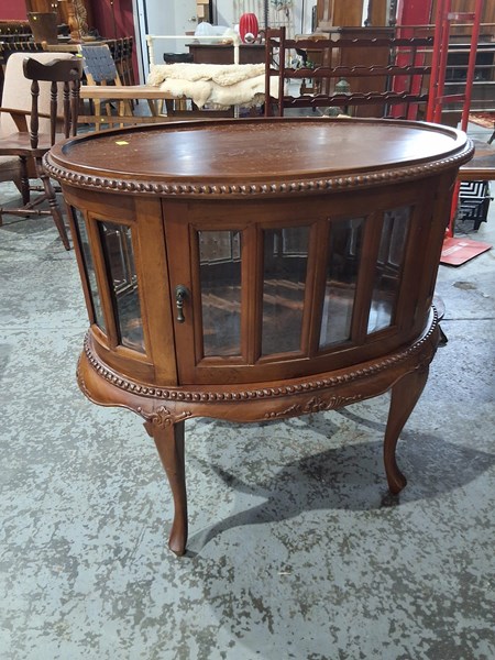 Lot 198 - DRINKS CABINET