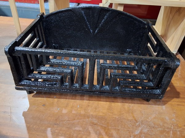 Lot 229 - FIRE GRATE