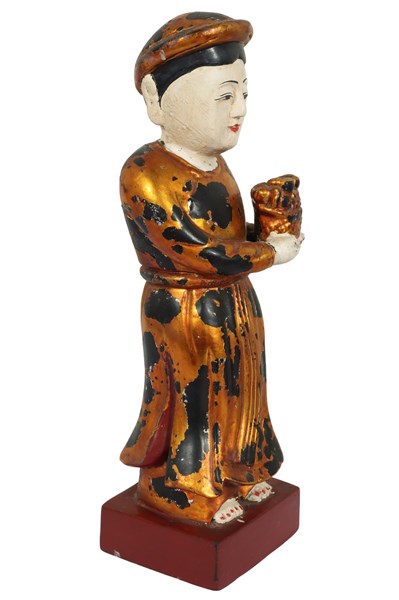 Lot 5 - CHINESE CARVED COURT FIGURE