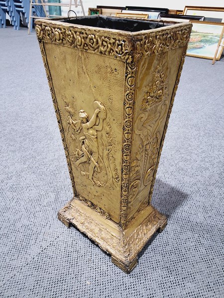 Lot 318 - UMBRELLA STAND