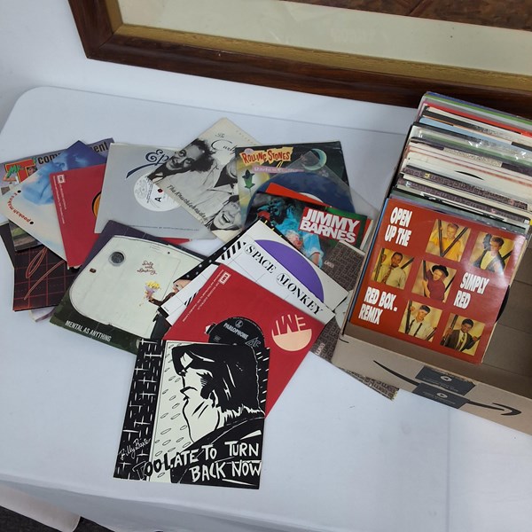 Lot 1270 - BOX OF 45RPM RECORDS