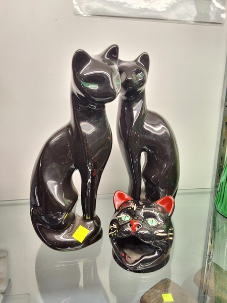 Lot 1455 - CERAMIC CATS