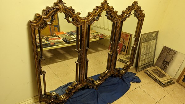 Lot 347 - OVERMANTEL MIROR