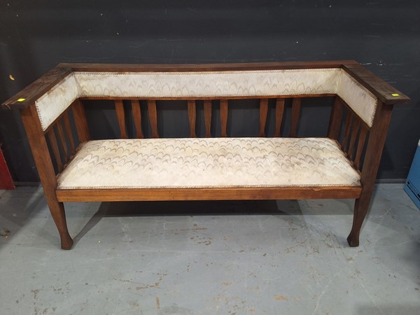 Lot 290 - ARTS AND CRAFTS SETTEE