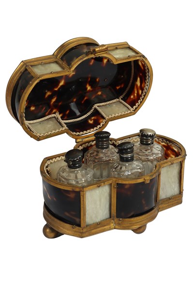 Lot 80 - NAPOLEON III TORTOISE SHELL SCENT CADDY