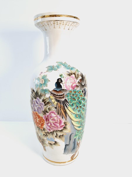 Lot 1150 - FLOOR VASE