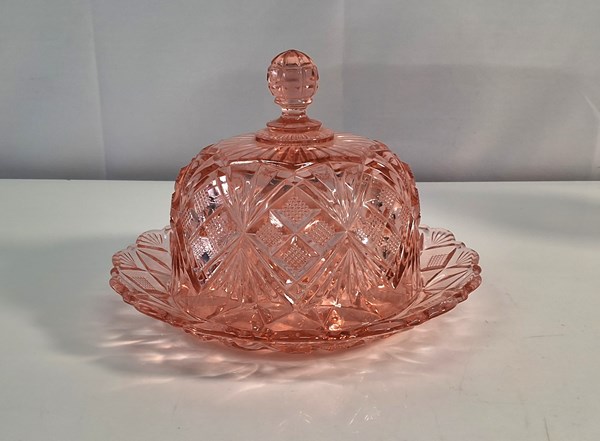 Lot 1171 - GLASS BUTTER DISH