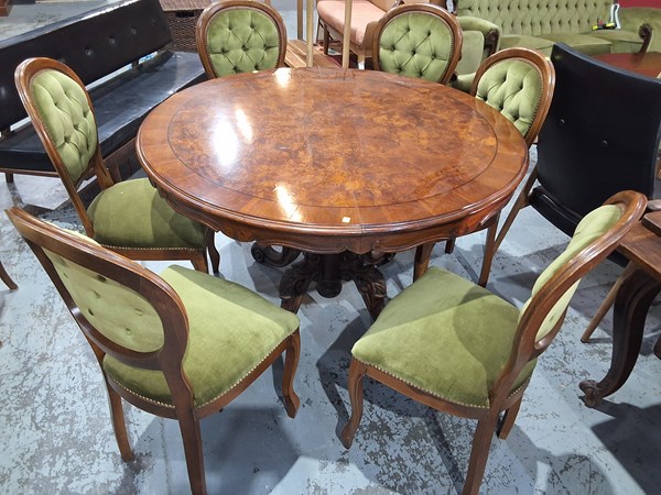 Lot 130 - SEVEN PIECE DINING SUITE