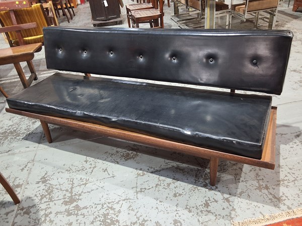 Lot 311 - MID CENTURY LOUNGE