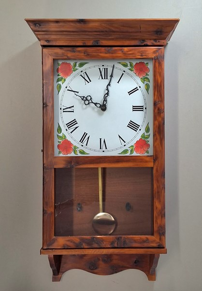 Lot 1135 - WALL CLOCK