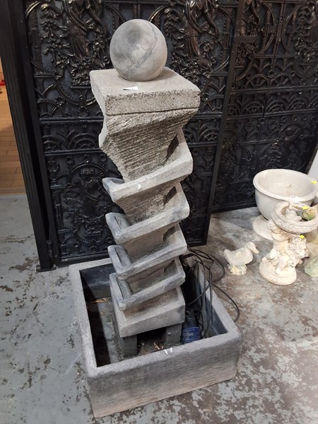 Lot 334 - WATER FOUNTAIN