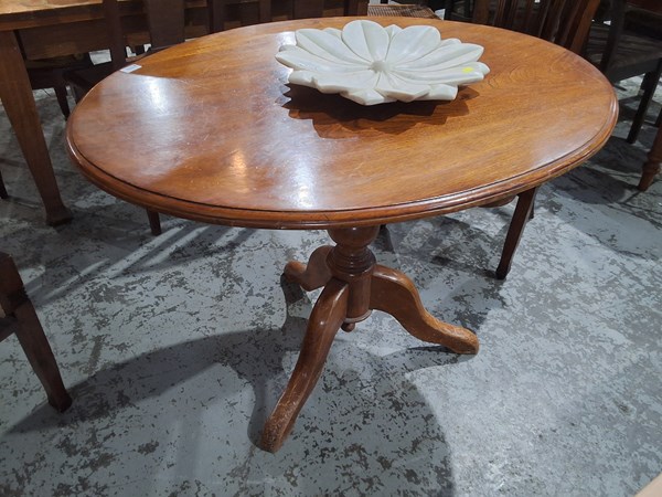 Lot 173 - HALL TABLE