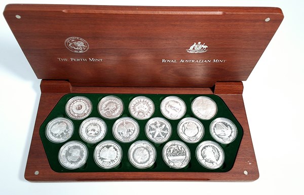 Lot 1125 - CASED SILVER COINS