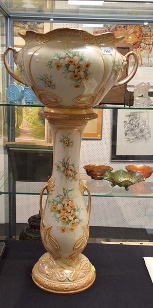 Lot 1205 - JARDINIERE