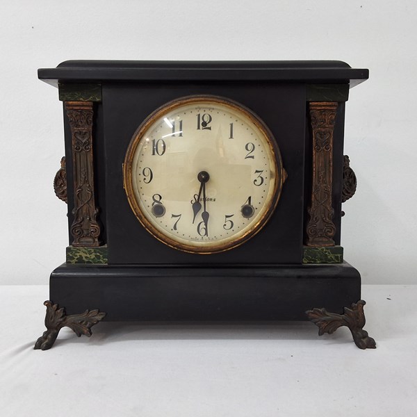 Lot 1190 - MANTEL CLOCK