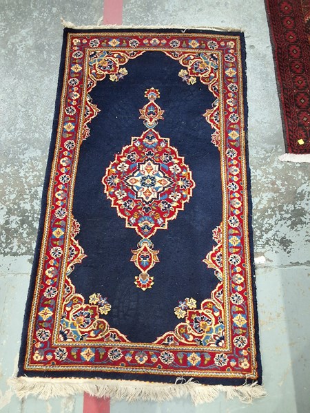 Lot 110 - RUG