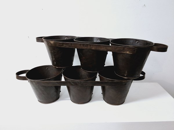 Lot 335 - PLANT POTS